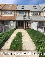 1st image of 595 Lincoln Ave