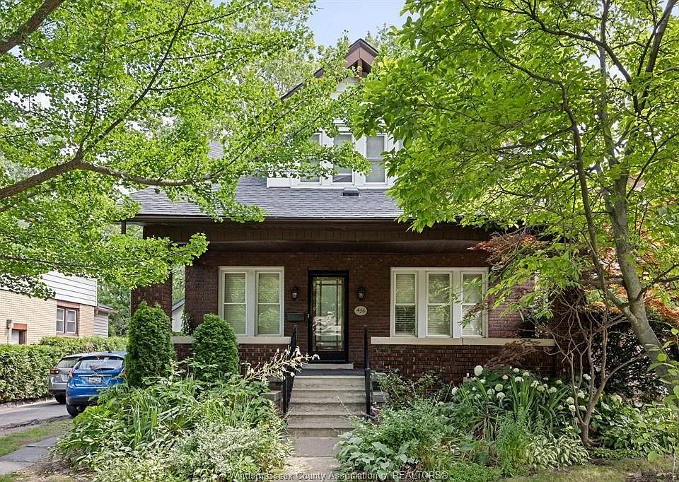 456 Askin Ave #1