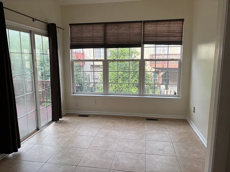2453 Fox Stream Ln — Photo 8