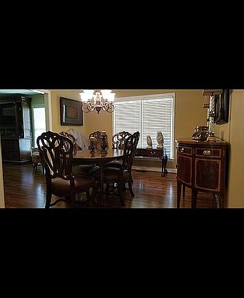 5th image of 214 Spring Dr