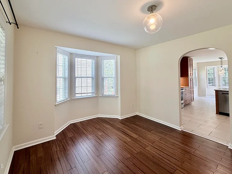2729 E Shoreham St — Photo 6