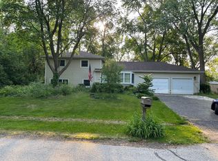 4N121 Niles Ave, Addison, IL 60101