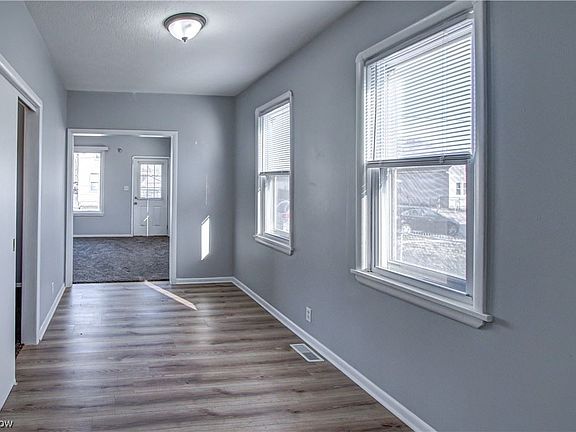 5th image of 3222 W 50th St