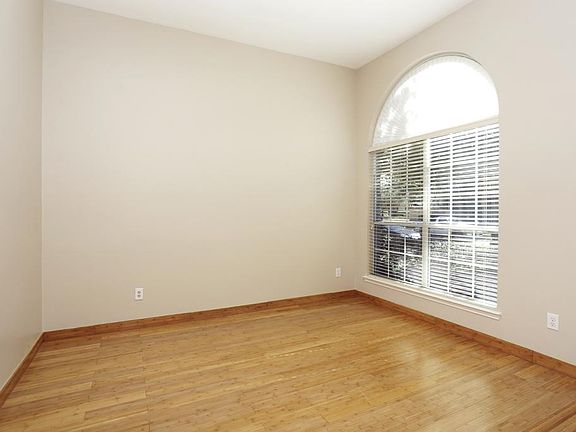 4th image of 1506 Timber Creek Dr