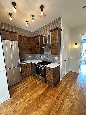1st image of 331 Melrose St #2A