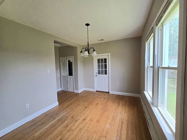 809 Eastern Ave — Photo 6