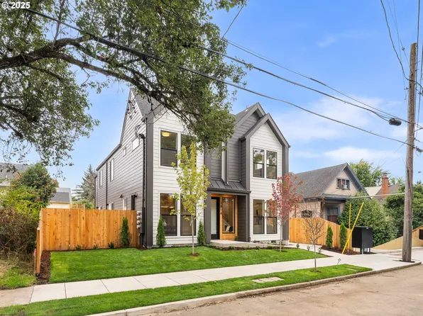 1818 SE 37th Ave, Portland, OR 97214