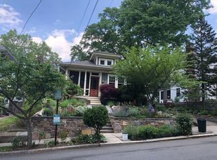 56 4th St, Providence, RI 02906