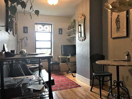 Rented by Nooklyn NYC LLC | media 16