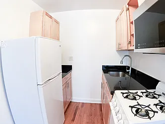 Rented by Urban Real Estate Inc