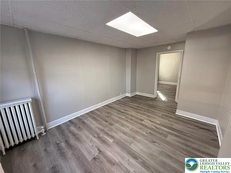60 E Broad St #2 — Photo 2