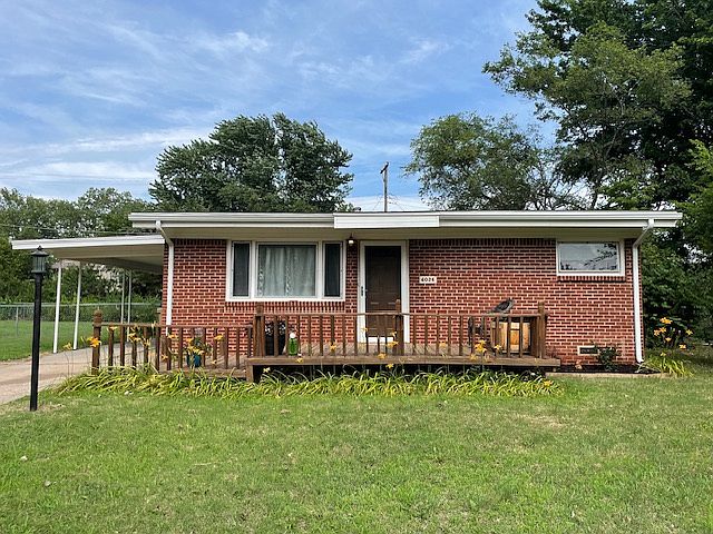 House Front & Deck