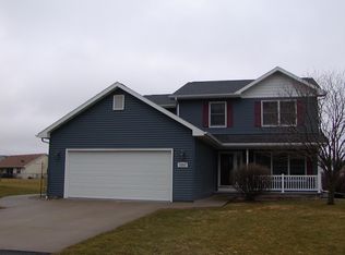 2253 Willow Way Dr, Oshkosh, WI 54904