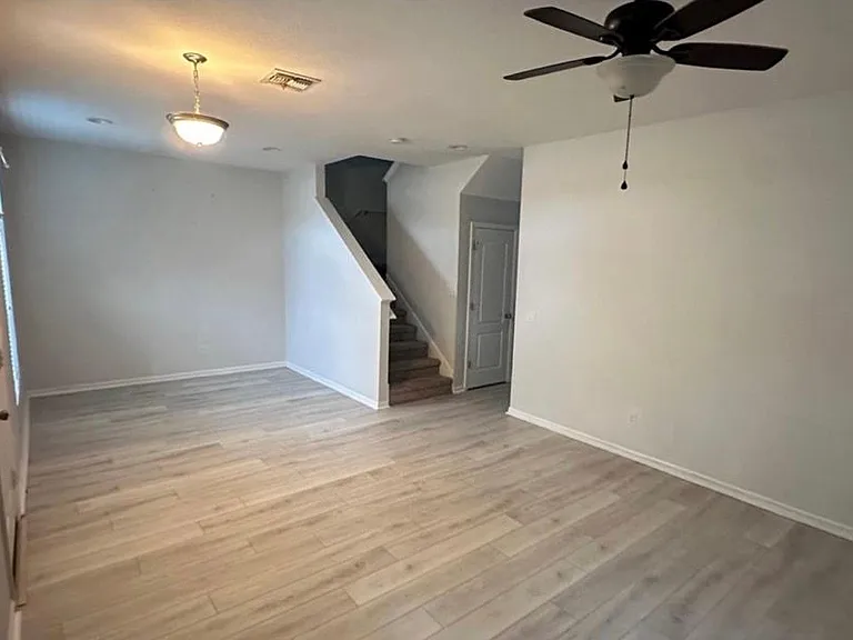552 Juniper Springs Dr — Photo 5