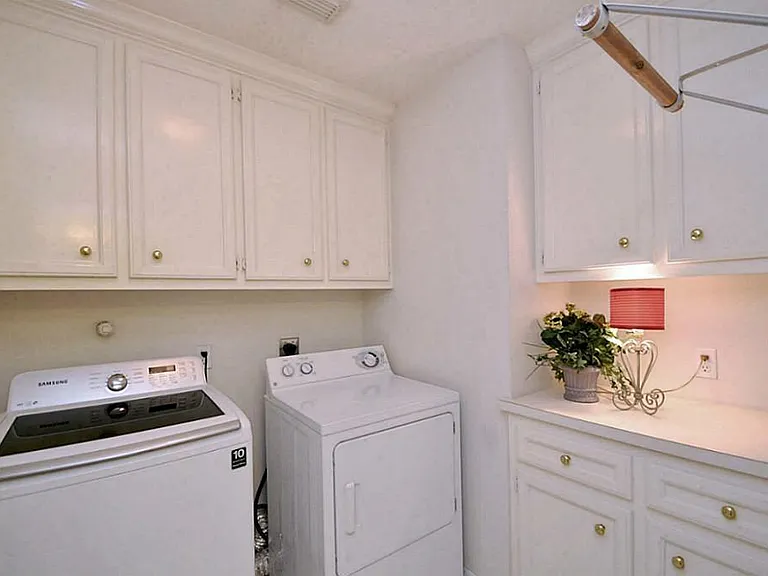 4916 Inker St — Photo 23