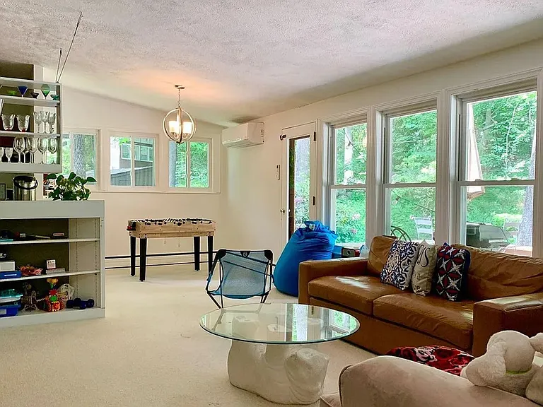 30 Peacock Farm Rd — Photo 13