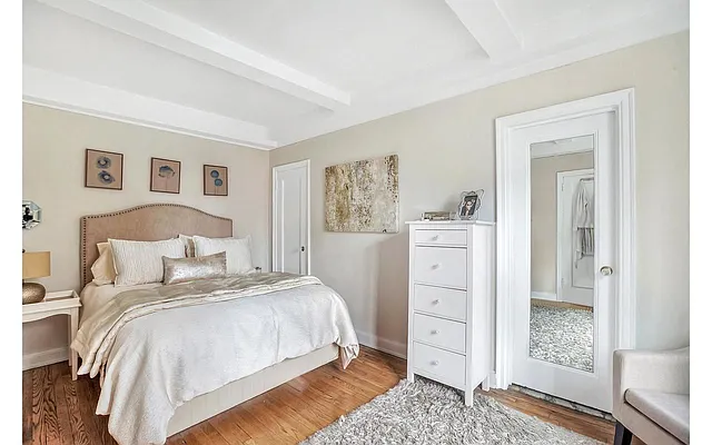 Rented by Douglas Elliman | media 3