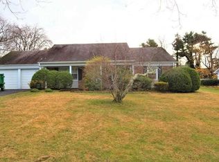 16 Onyx Dr, Stony Brook, NY 11790