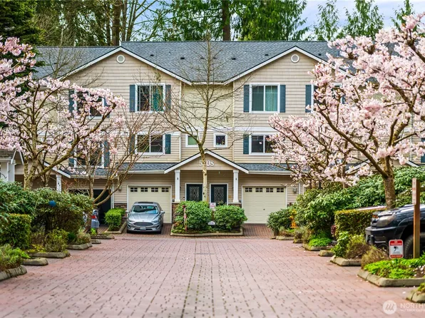 5708 198th Street SW #C, Lynnwood, WA 98036