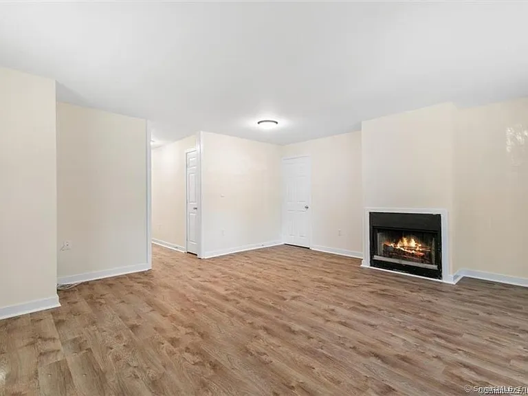 86 Howe St #A — Photo 6