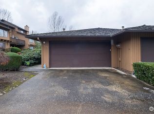 1529 Eagle Ridge Dr S #1, Renton, WA 98055