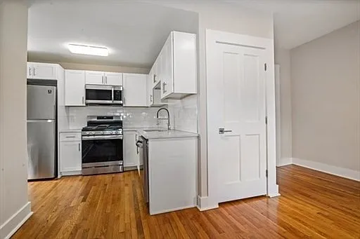 35 Oak Ave #2 — Photo 6