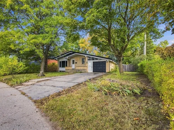 246 Hillcrest Rd, Cambridge, ON N3H 1B2