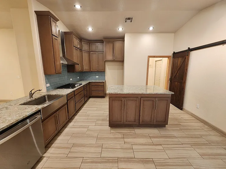 1535 Vajillo Ln — Photo 9