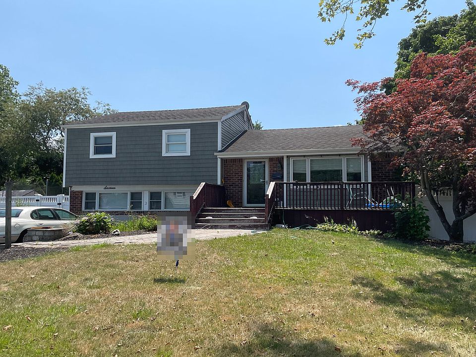 1st image of 16 Frost Ln