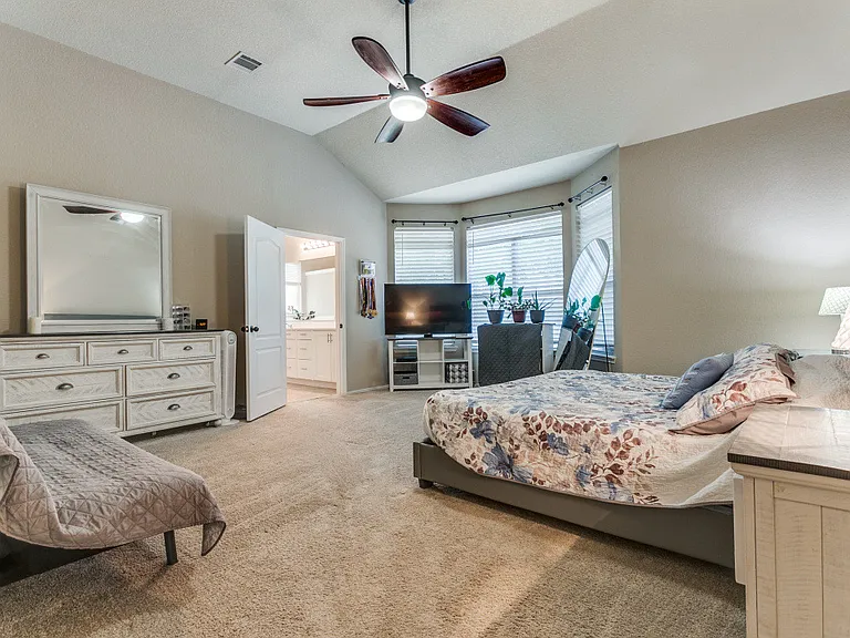 4504 Cascade Dr — Photo 7