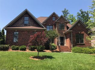 4393 Barrington Ln, Clemmons, NC 27012