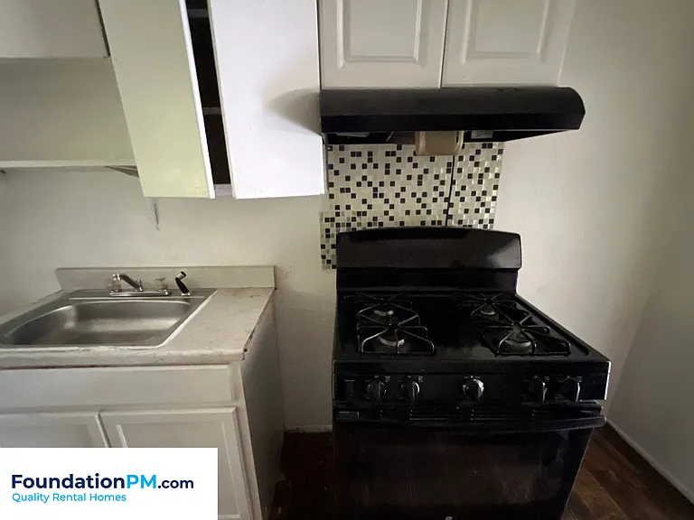 1277 Airways Blvd #2 — Photo 3