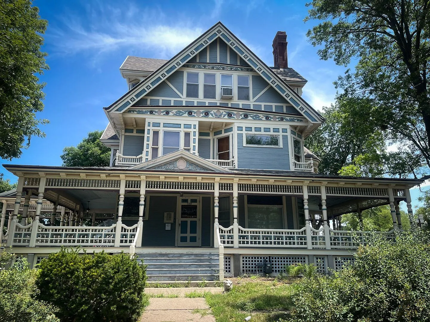 Experience Timeless Elegance at the Hurlbut-Yates House in Lincoln, Nebraska! - 8 Bedrooms, 7 Bat... — Photo 3