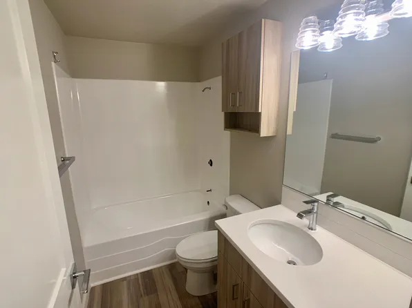 204 NW 9th St #3, Corvallis, OR 97330