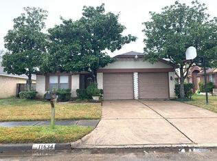 11634 Eaglewood Dr, Houston, TX 77089