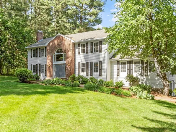123 Oak Knoll Rd, Carlisle, MA 01741