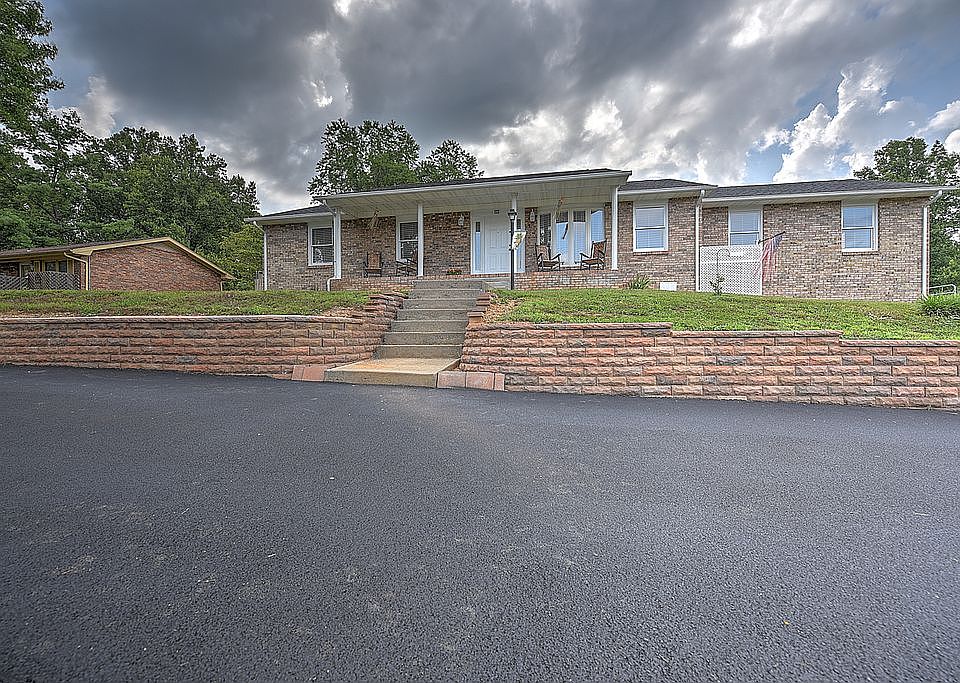 1st image of 244 Wildwood Dr