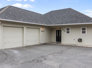 2200 N Devon Ave, East Wenatchee, WA 98802
