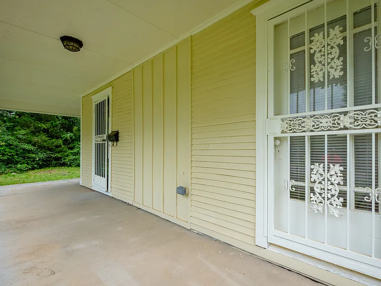 3710 W Capitol Ave — Photo 5
