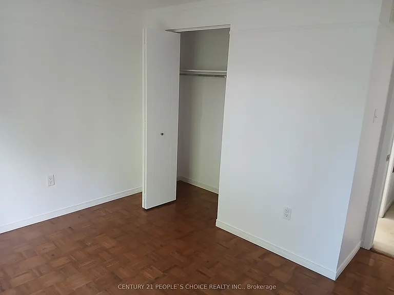 31 Moss Pl — Photo 19