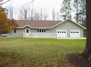 908 21st Rd, Bark River, MI 49807