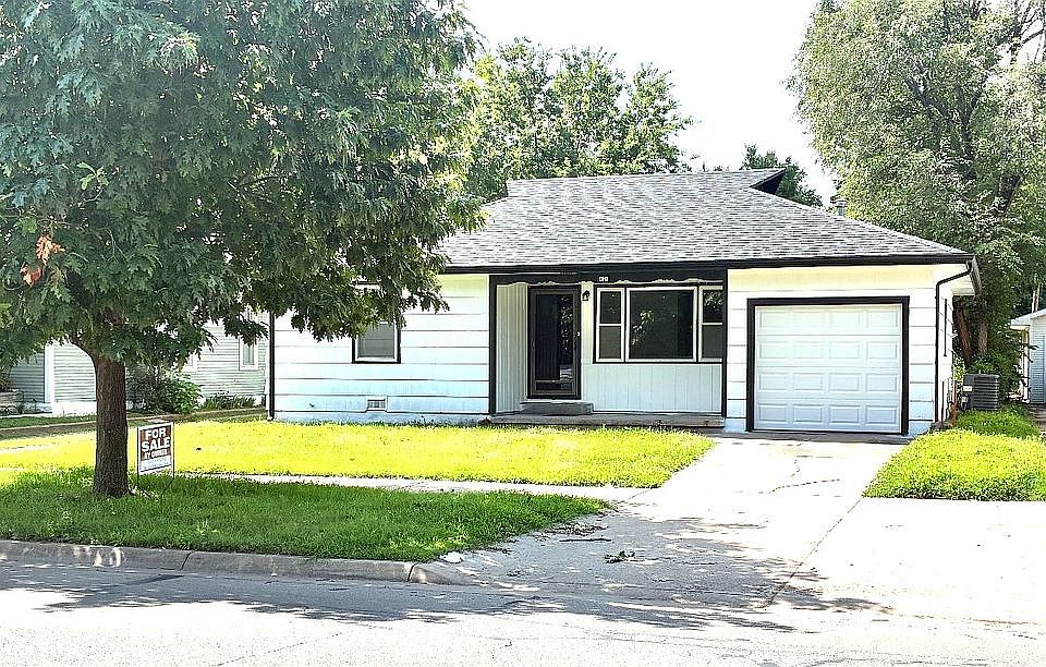 1st image of 421 E 11th Ave