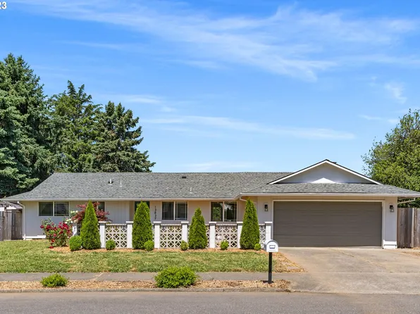 13837 NE Shaver St, Portland, OR 97230