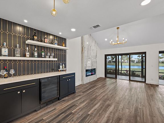 5th image of 3733 Cape Pointe Circle