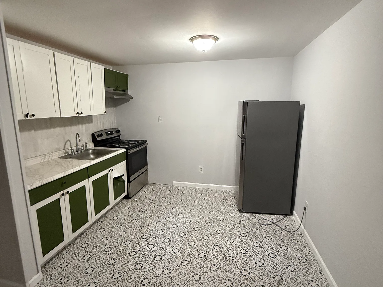 1 bed, 800 sqft, $1,550 — Photo 3