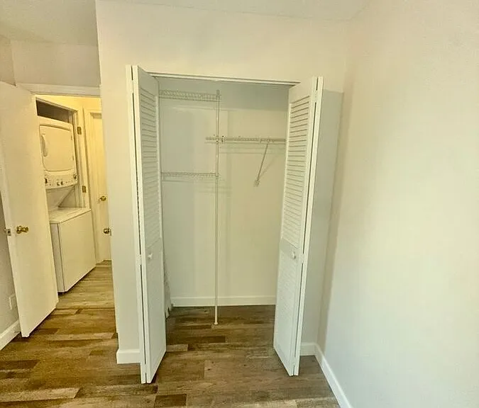 2314 S Clewis Ct #301 — Photo 62