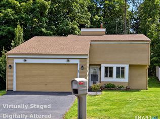 17 East Lake Place, Middletown, CT 06457
