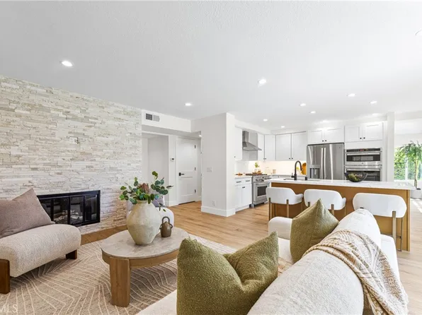 8 Del Rey #17, Irvine, CA 92612