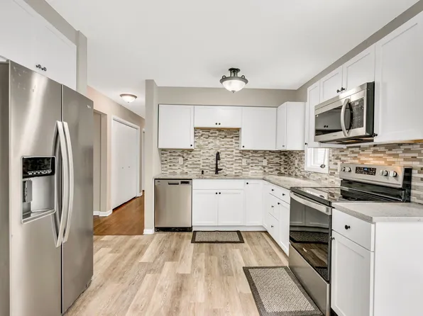 8178 Hyde Ave S, Cottage Grove, MN 55016