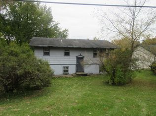 811 Porten Rd, McHenry, IL 60051